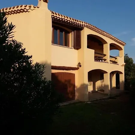 Ampia Villa tranquilla con posto barca privato *